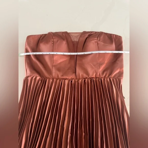 NWT | Lulus | Perfected Elegance Mauve Satin Pleated Strapless Maxi Dress | Sz M - Picture 9 of 10